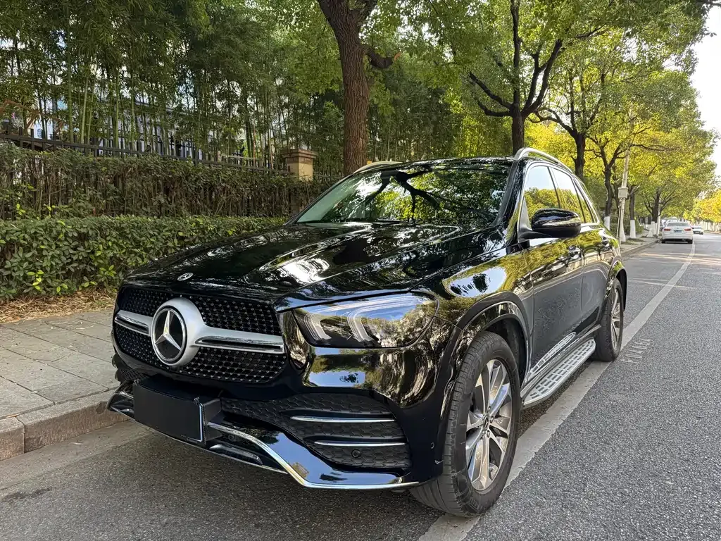 Mercedes-Benz GLE — фото 1