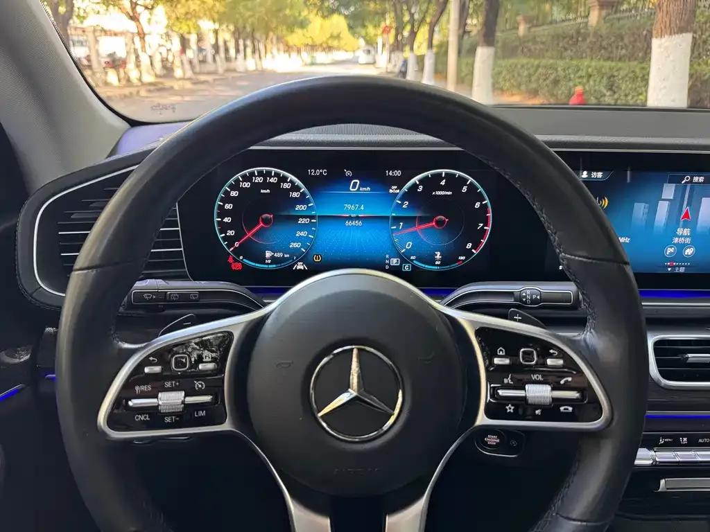 Mercedes-Benz GLE — фото 6