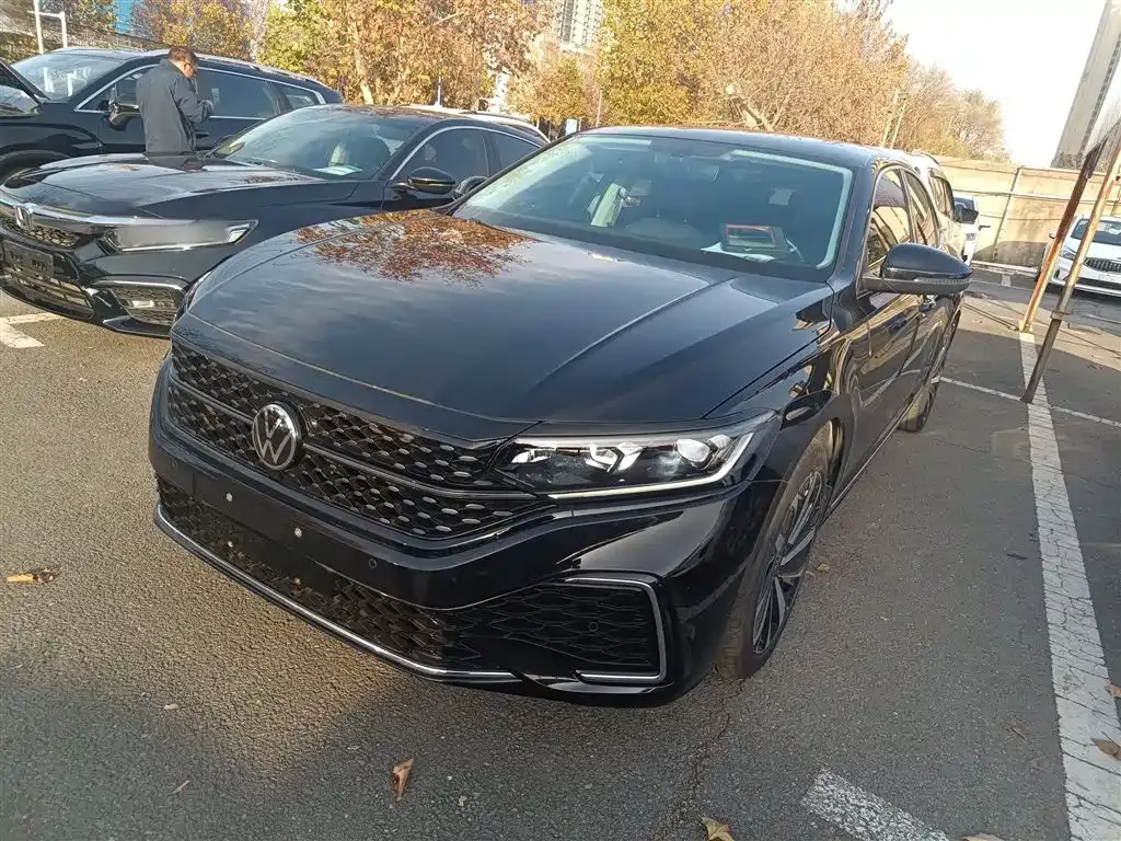 Volkswagen Passat 2022 из CN, фото 1