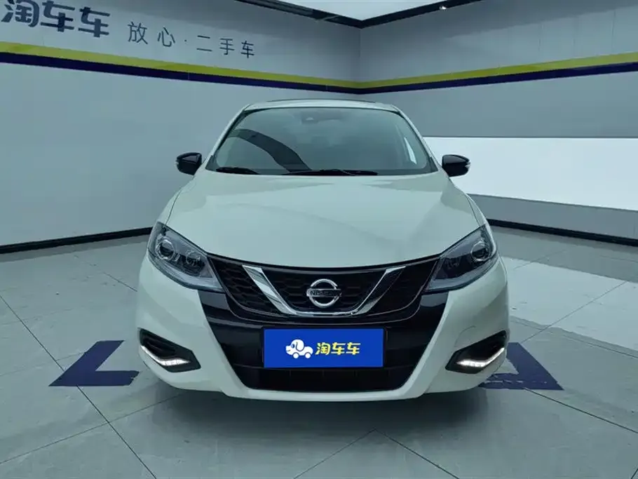 Nissan Tiida 2022 из CN, фото 2
