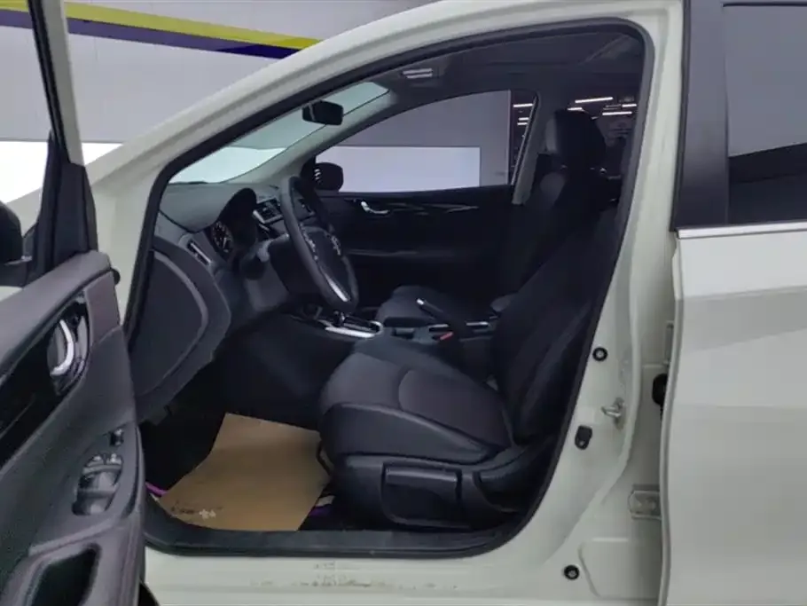 Nissan Tiida 2022 из CN, фото 7