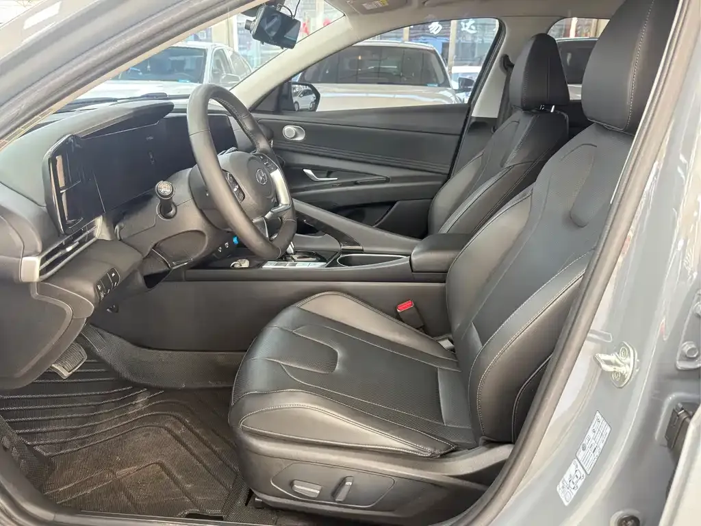 Hyundai Elantra 2021 из CN, фото 10