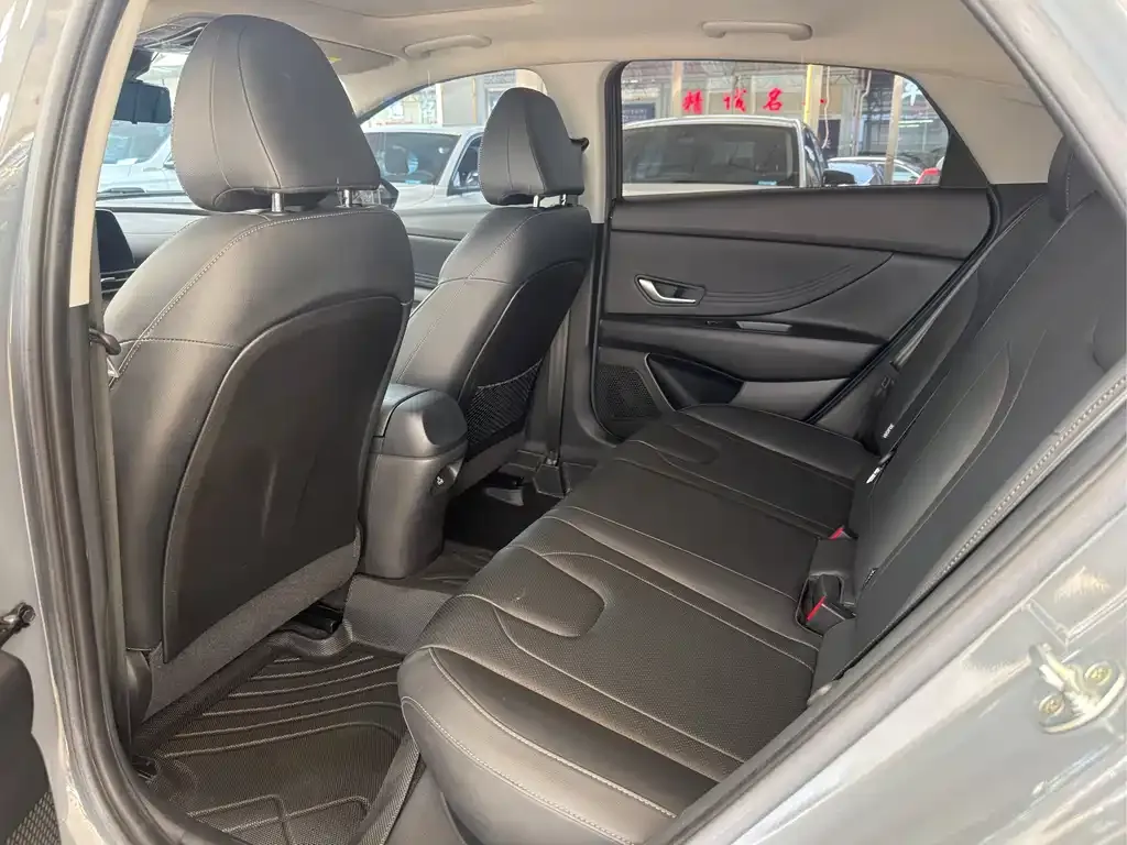 Hyundai Elantra 2021 из CN, фото 5