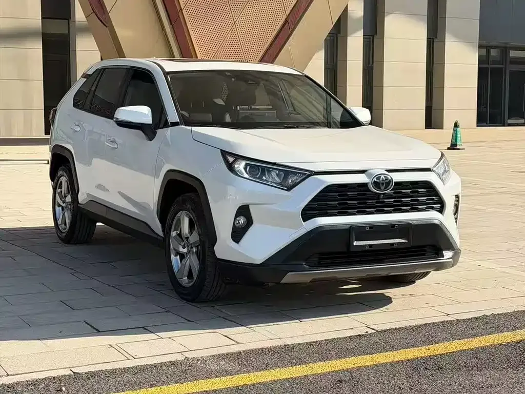 Toyota RAV4 2021 из CN, фото 8