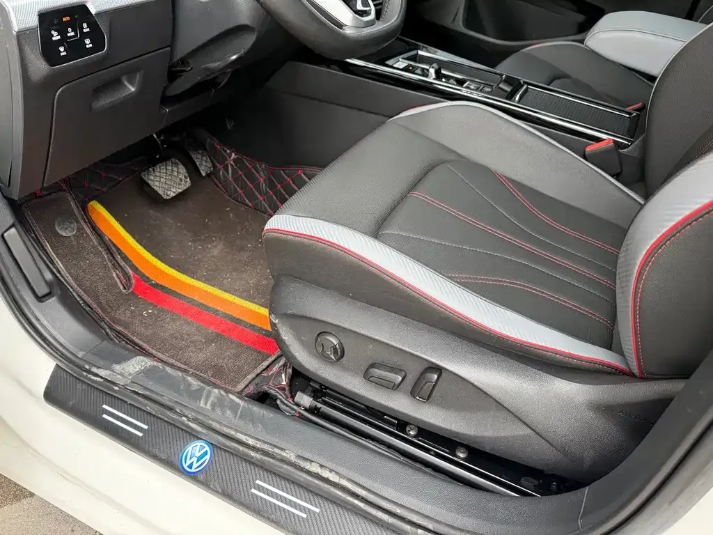 Volkswagen Lamando 2023 из CN, фото 10