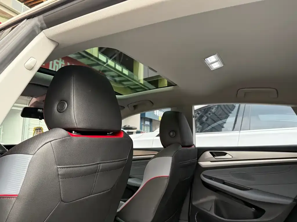 Volkswagen Lamando 2023 из CN, фото 8