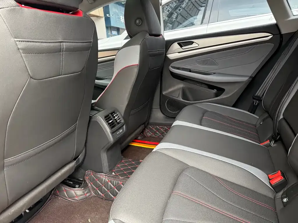 Volkswagen Lamando 2023 из CN, фото 5