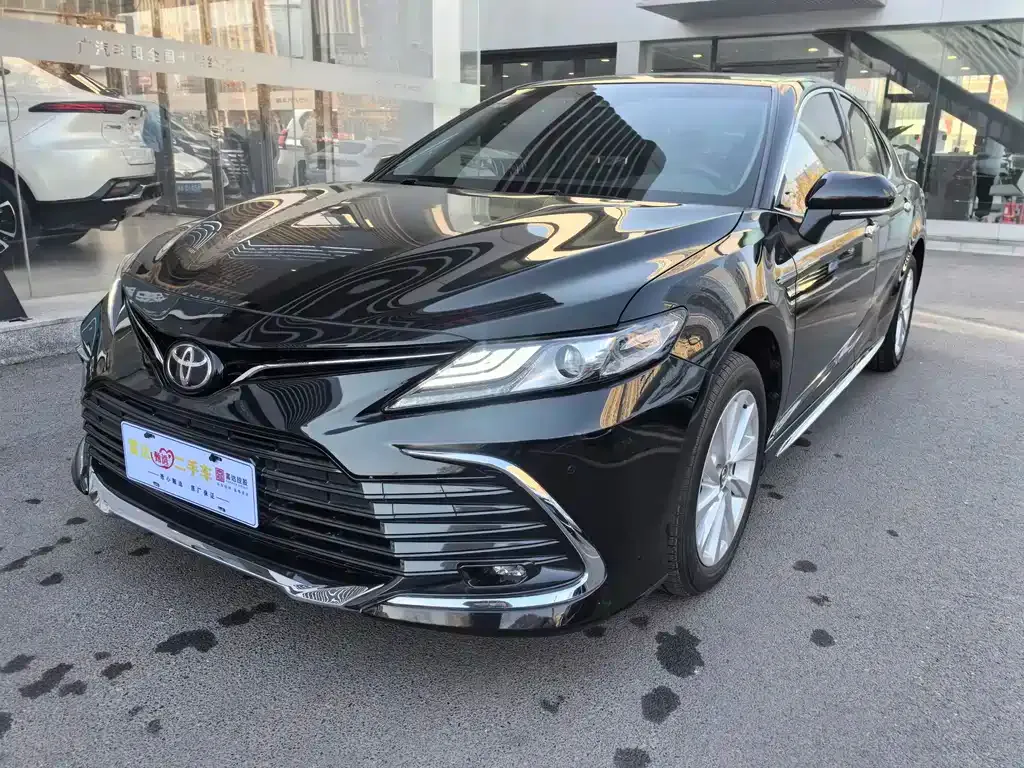 Toyota Camry 2023 из CN, фото 1