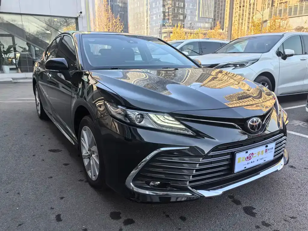 Toyota Camry 2023 из CN, фото 2