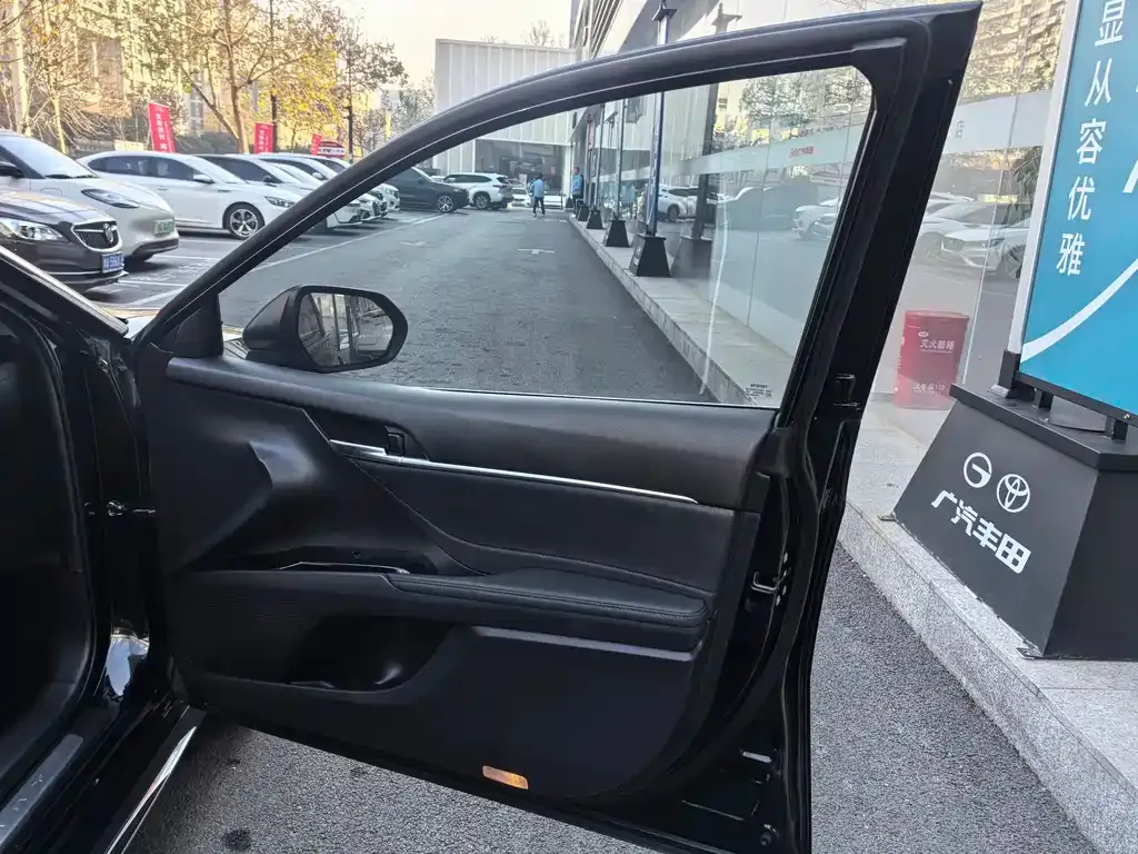 Toyota Camry 2023 из CN, фото 6