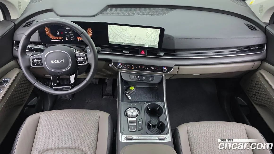 Kia Carnival — фото 9