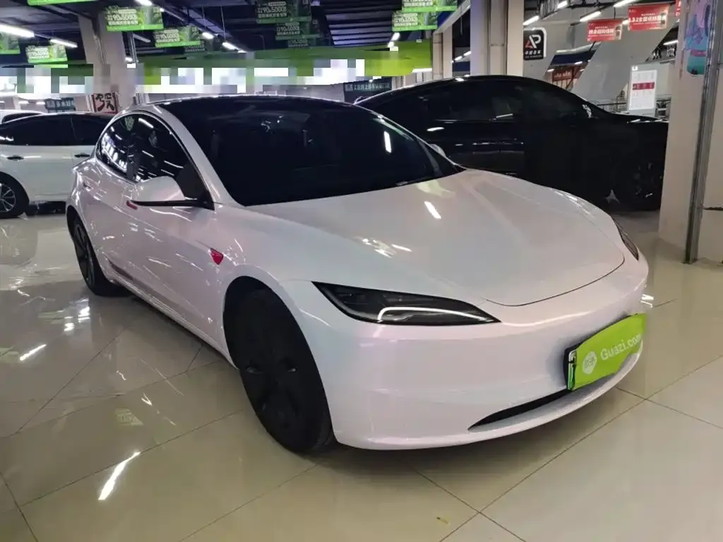 Tesla Model 3 — фото 9