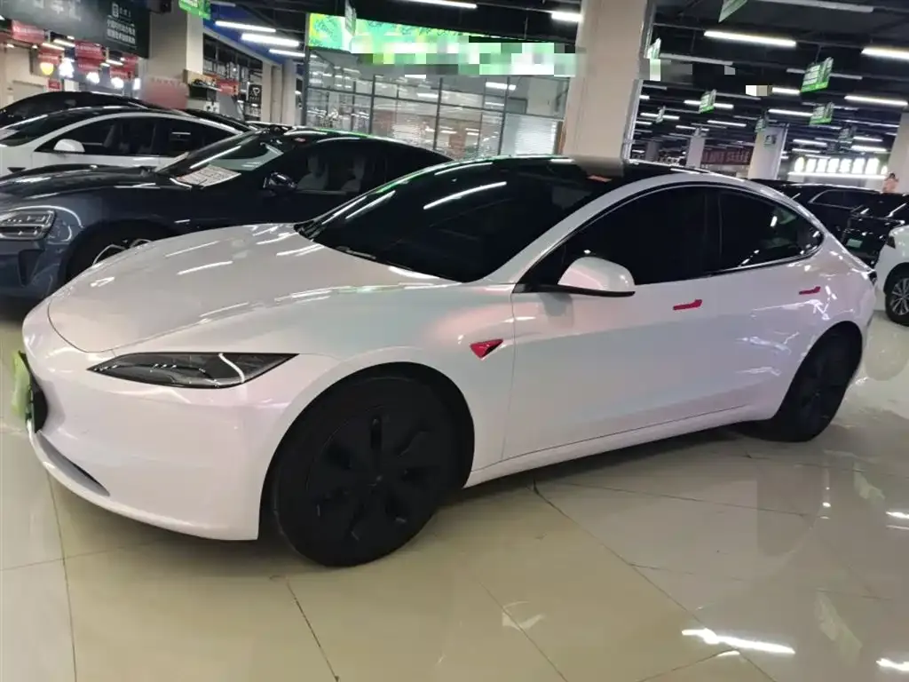 Tesla Model 3 — фото 7