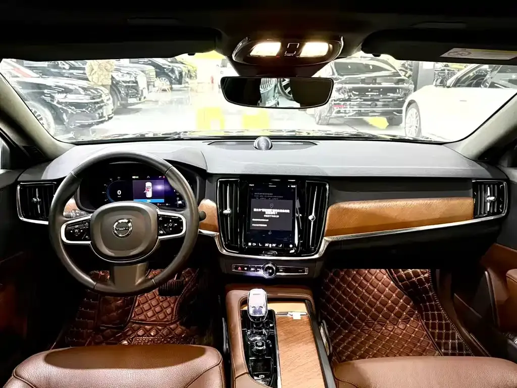 Volvo S90 2024 из CN, фото 5