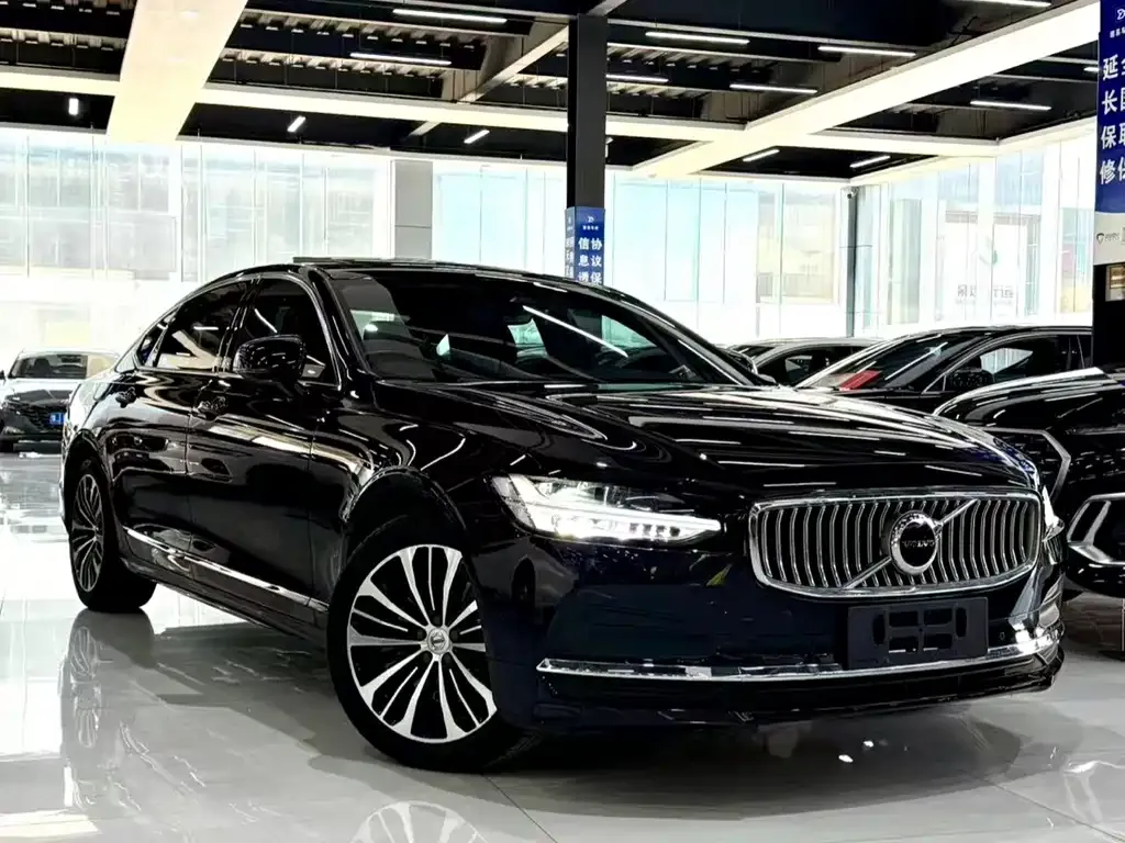 Volvo S90 2024 из CN, фото 2