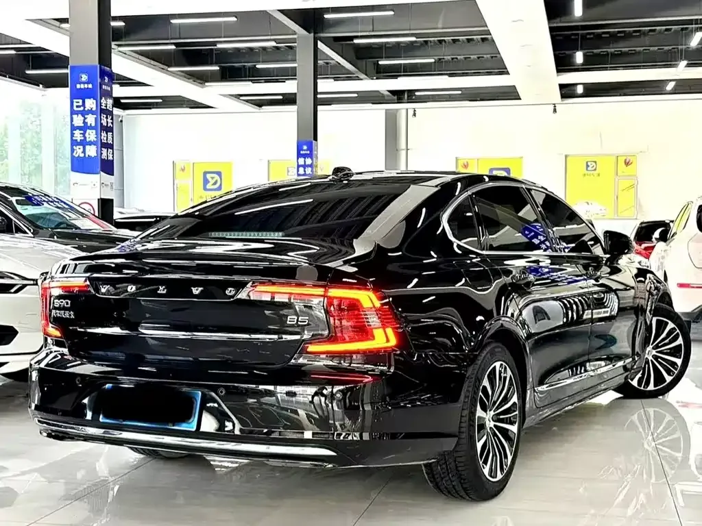 Volvo S90 2024 из CN, фото 4