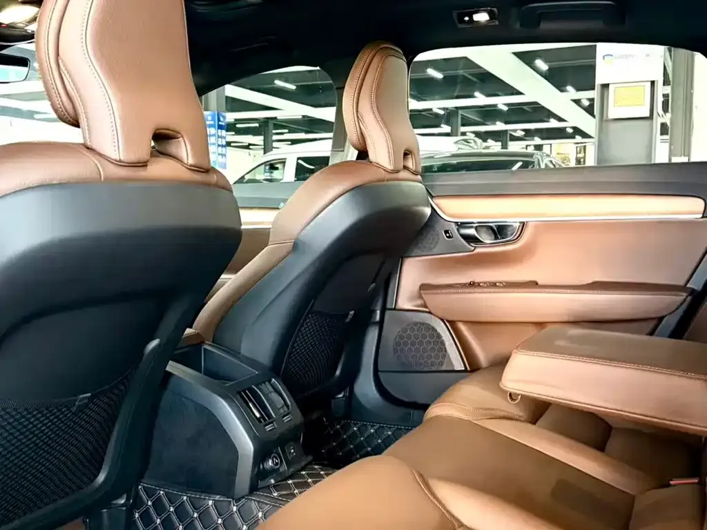 Volvo S90 2024 из CN, фото 7