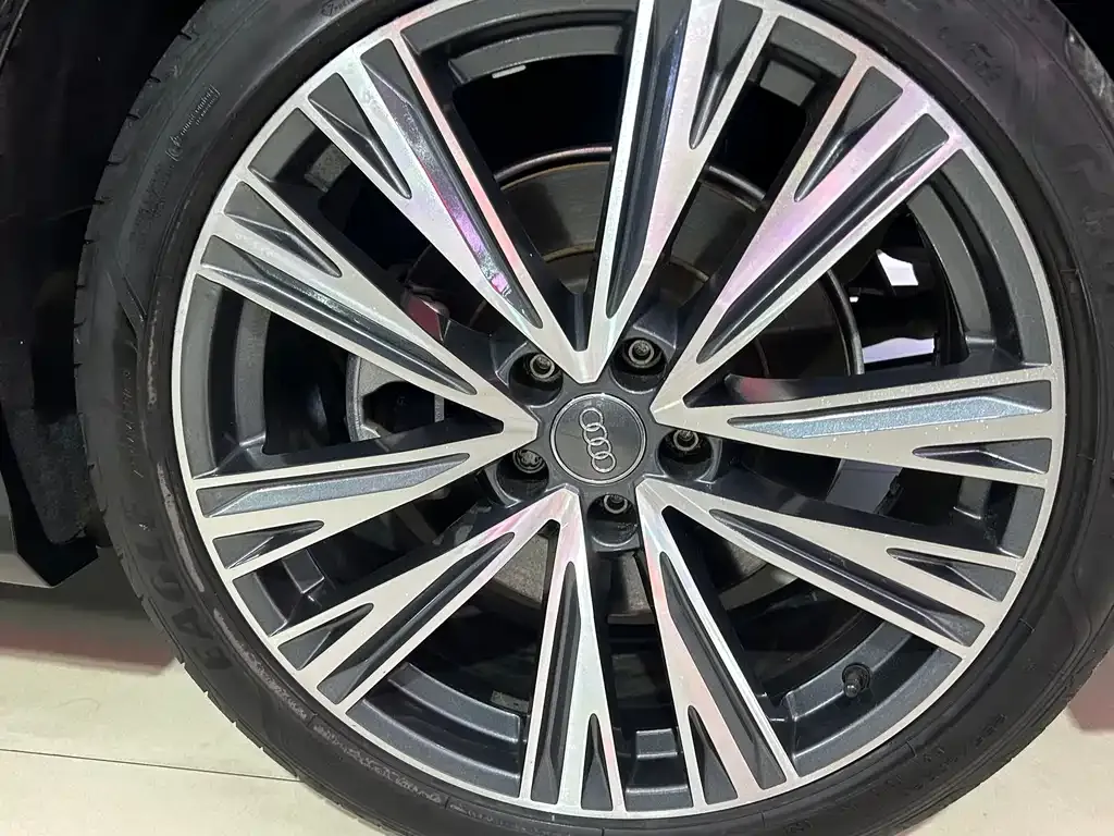 Audi A6L 2021 из CN, фото 2