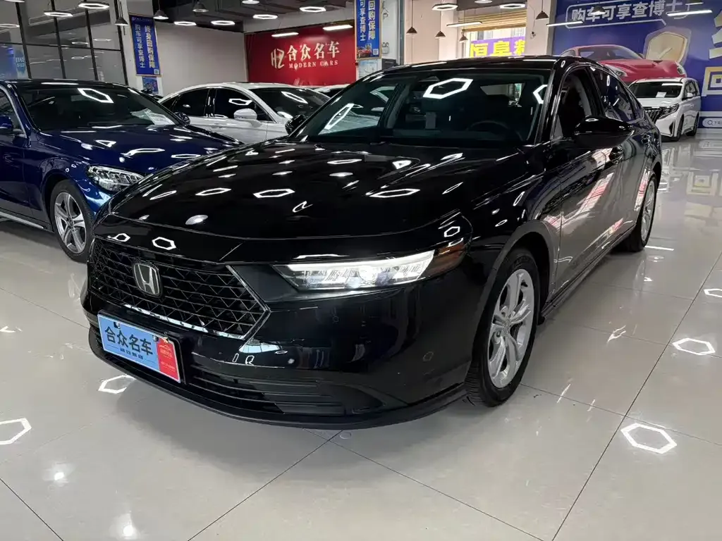 Honda Accord — фото 1