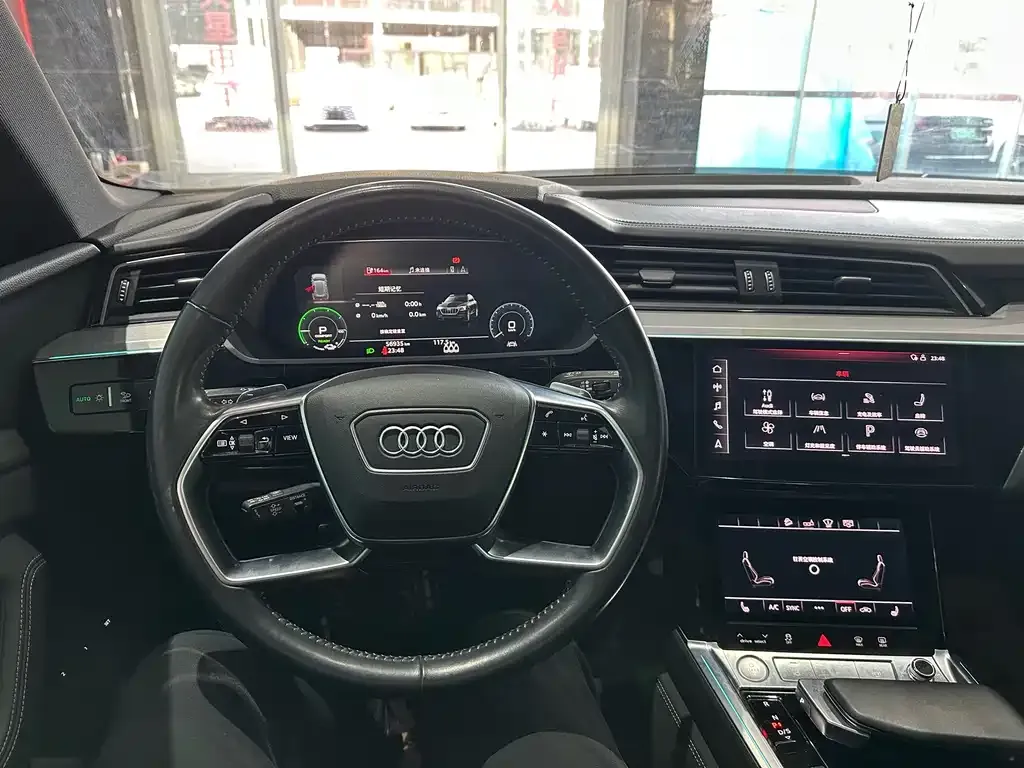Audi e-tron (Import) 2023 из CN, фото 4