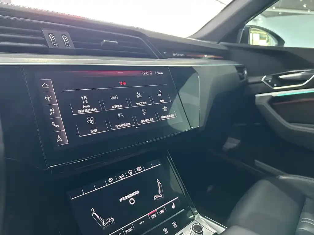 Audi e-tron (Import) 2023 из CN, фото 2