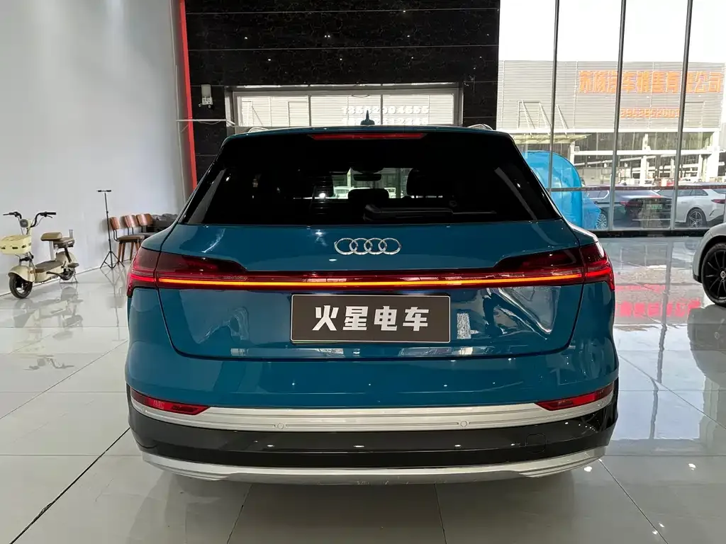 Audi e-tron (Import) 2023 из CN, фото 9
