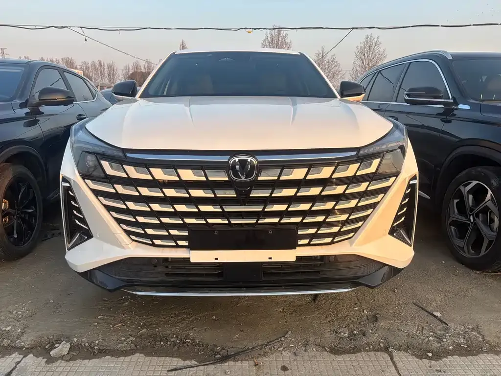 Changan UNI-Z New Energy 2024 из CN, фото 2