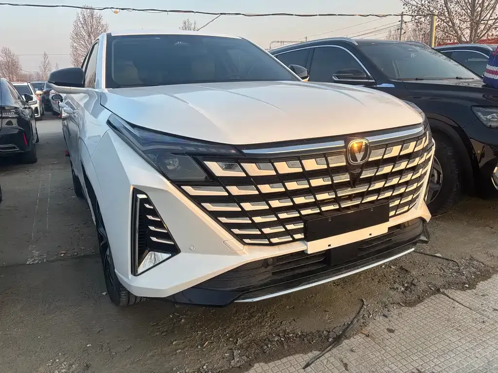 Changan UNI-Z New Energy 2024 из CN, фото 3