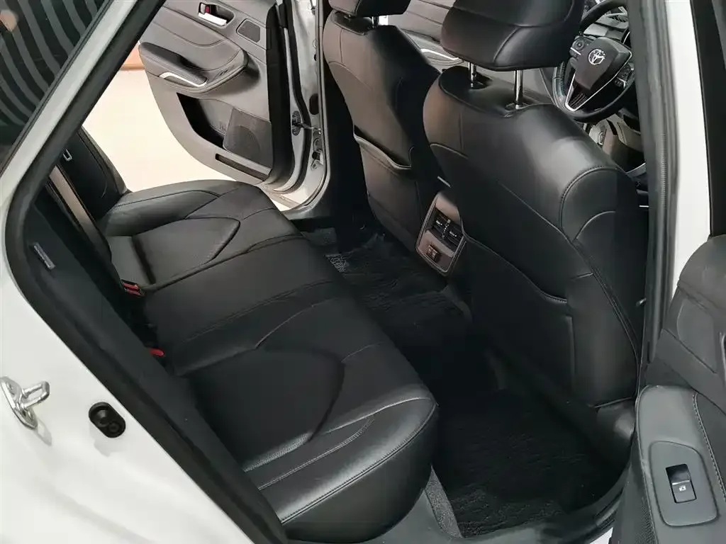 Toyota Avalon 2022 из CN, фото 5