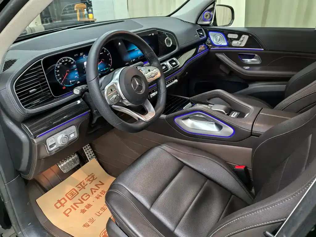 Mercedes-Benz GLS — фото 6