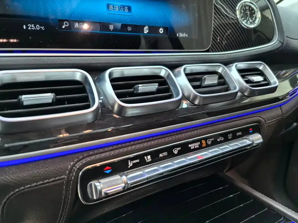 Mercedes-Benz GLS — фото 8