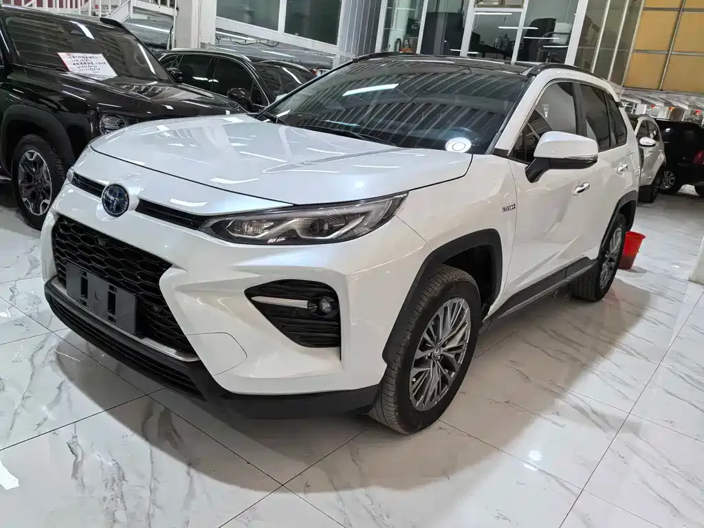 Toyota Wildlander — фото 1