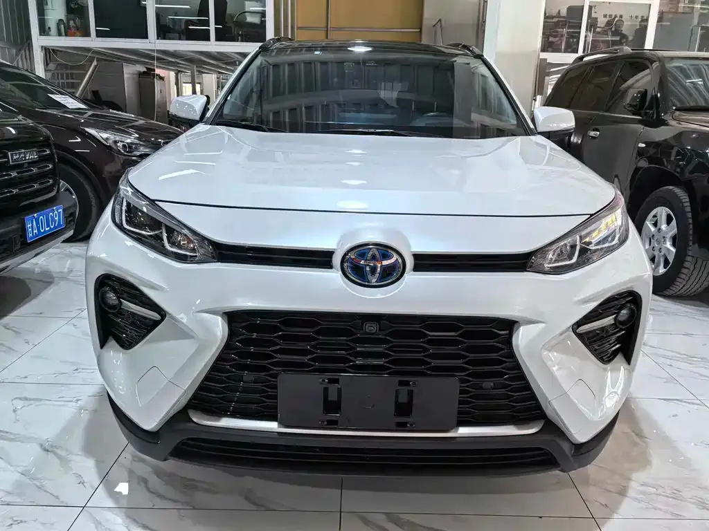Toyota Wildlander — фото 2
