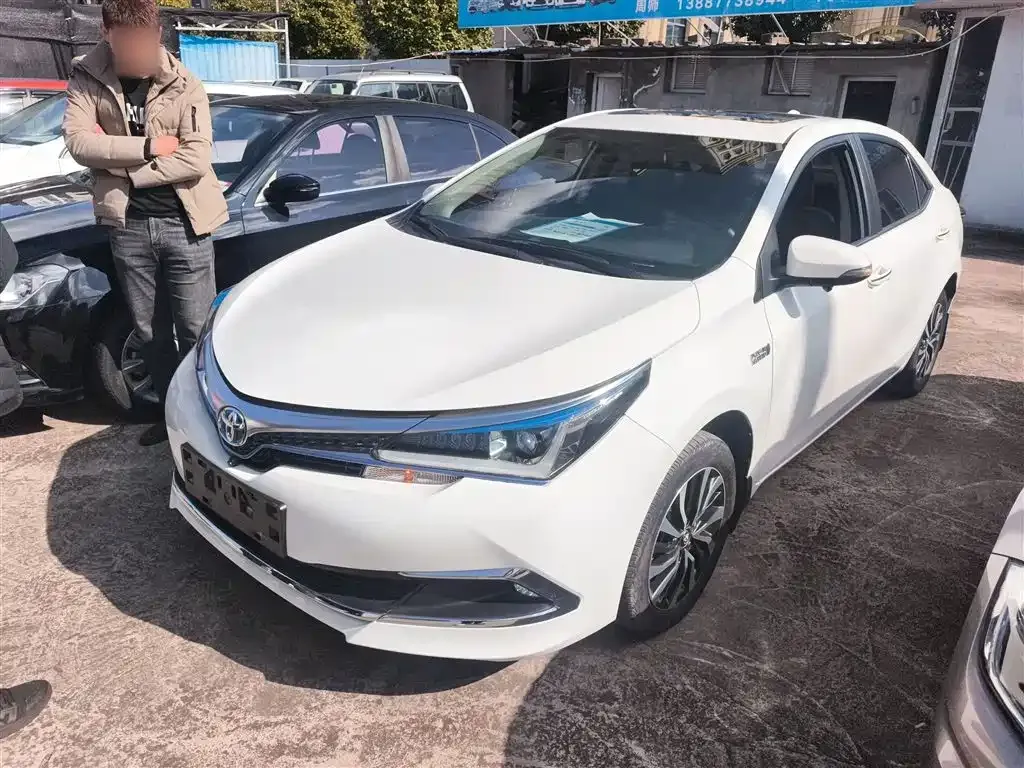 Toyota Corolla Hybrid 2022 из CN, фото 1