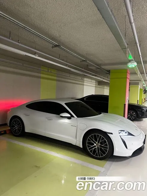 Porsche Taycan 2023 из KR, фото 8