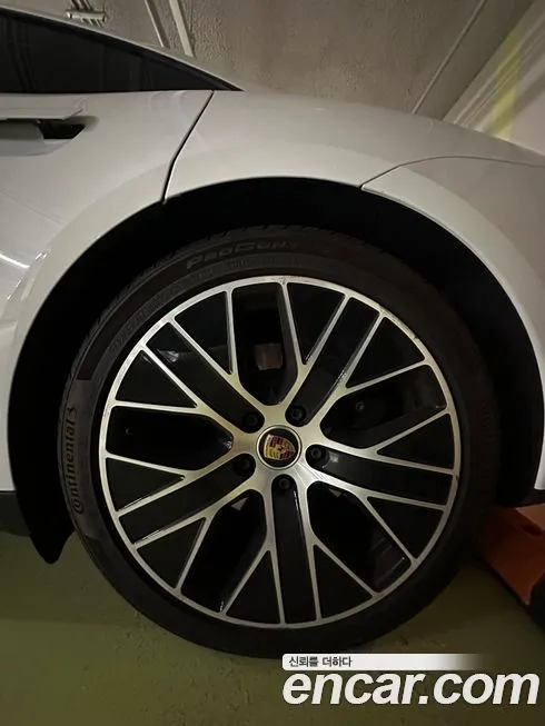 Porsche Taycan 2023 из KR, фото 3