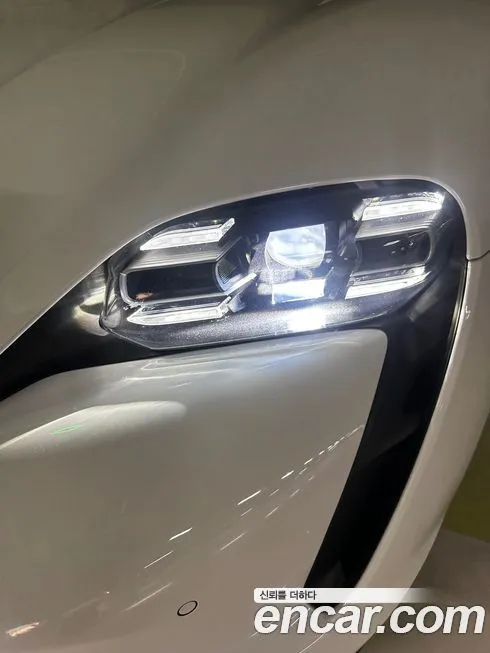 Porsche Taycan 2023 из KR, фото 4