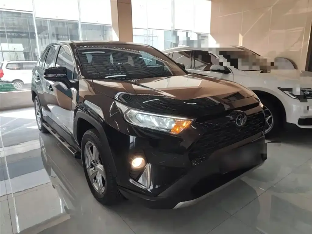 Toyota RAV4 — фото 4