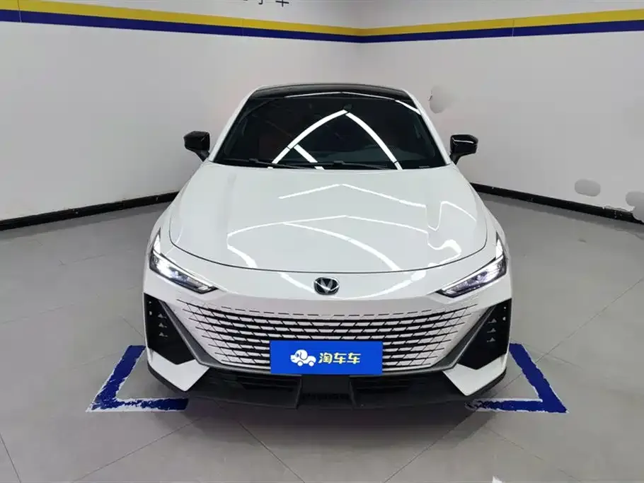 Changan UNI-V 2023 из CN, фото 2