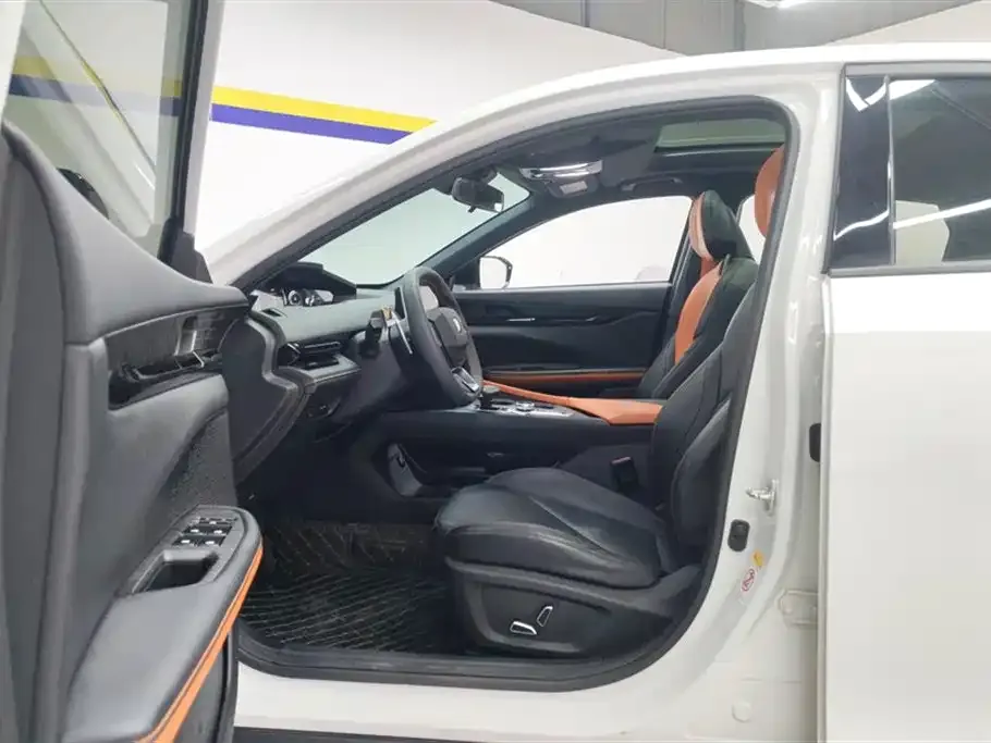 Changan UNI-V 2023 из CN, фото 6