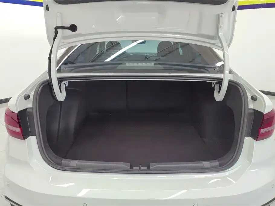 Volkswagen Lavida 2025 из CN, фото 4