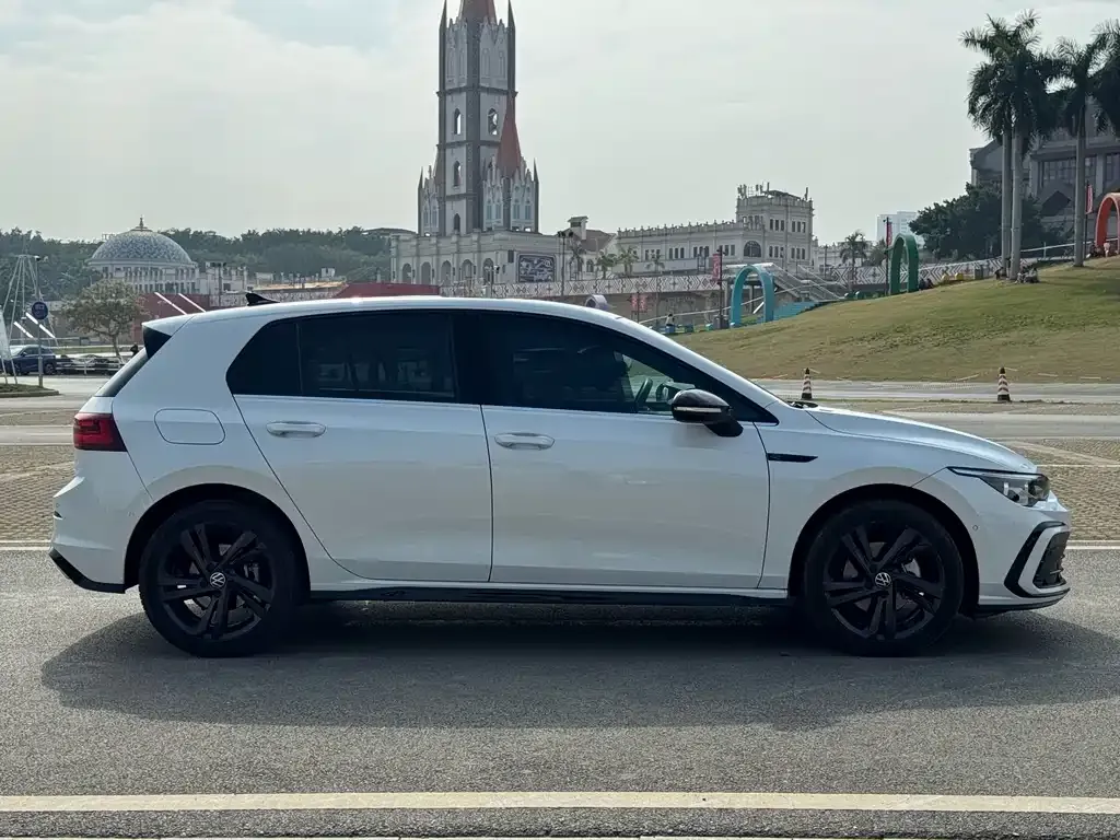 Volkswagen Golf 2022 из CN, фото 8