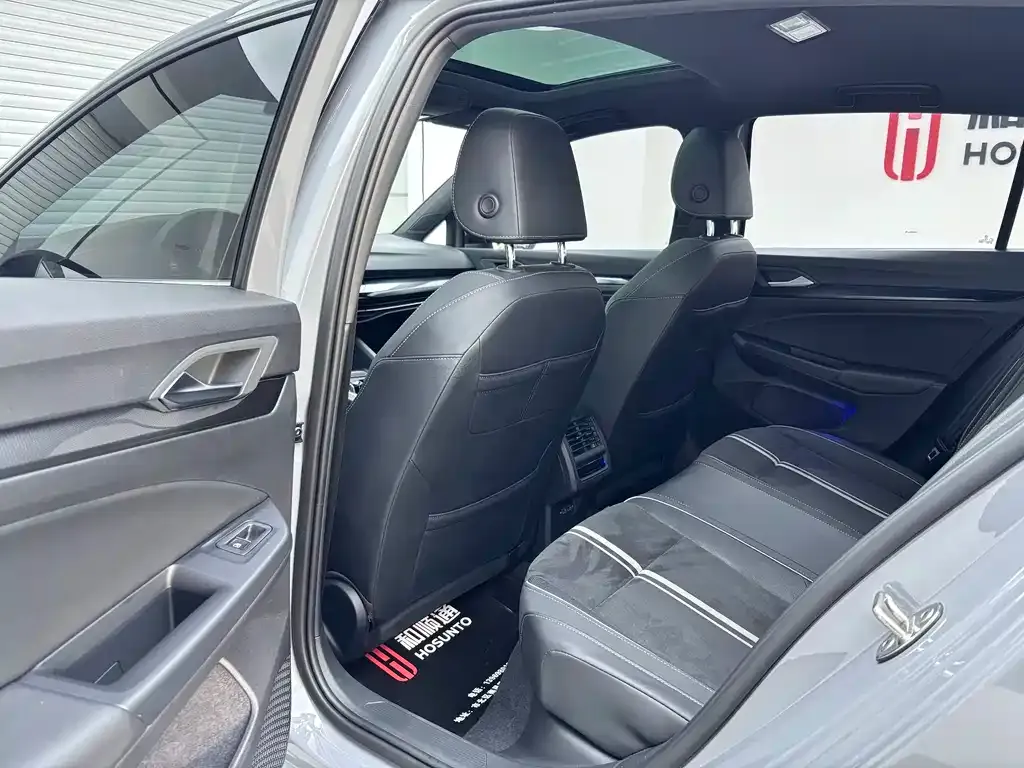 Volkswagen Golf 2022 из CN, фото 6