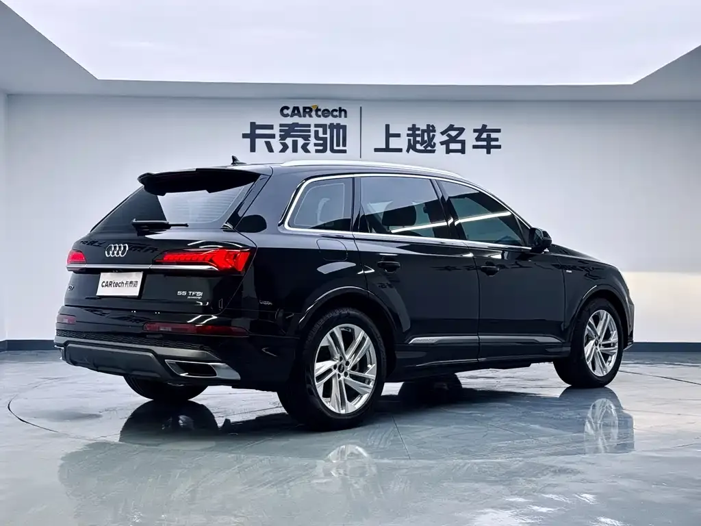 Audi Q7 — фото 3