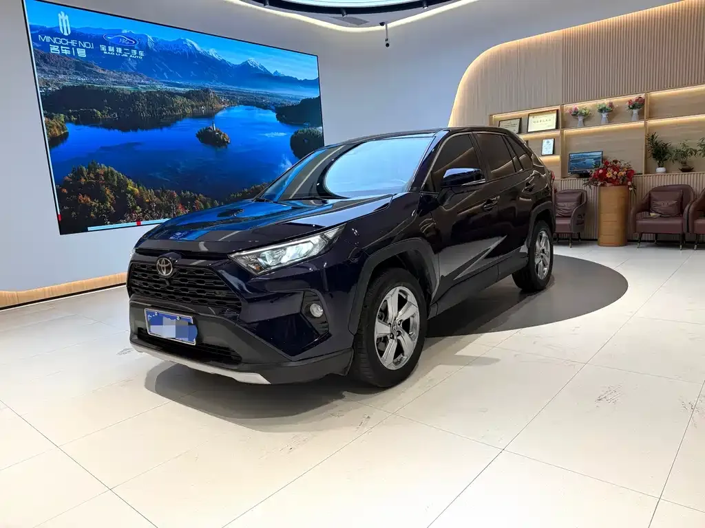 Toyota RAV4 2022 из CN, фото 1