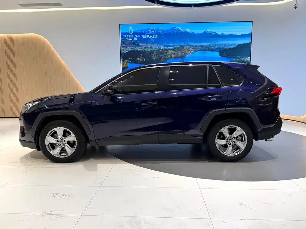 Toyota RAV4 2022 из CN, фото 10