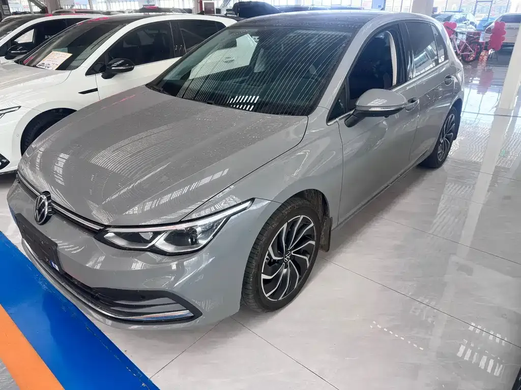 Volkswagen Golf 2024 из CN, фото 1