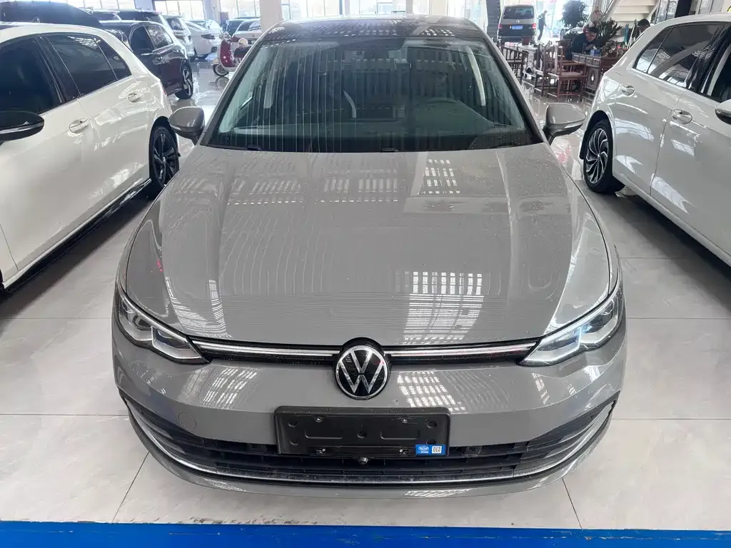 Volkswagen Golf 2024 из CN, фото 9