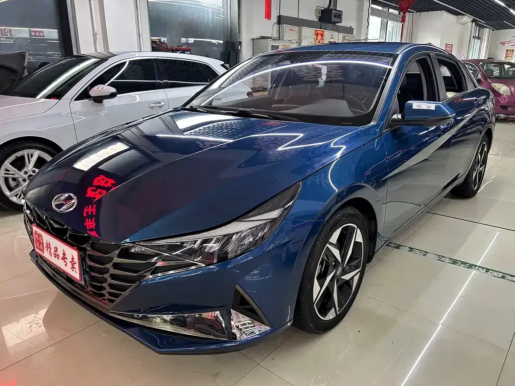 Hyundai Elantra 2023 из CN, фото 1