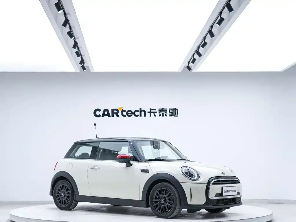 MINI Cooper (3-door) 2021 из CN, фото 2